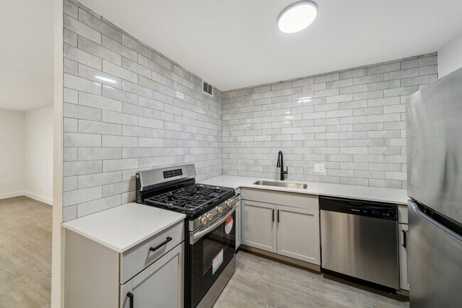 Building Photo - 1 Bed 1 Bath - Remodel