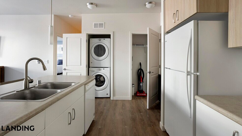 Building Photo - 17500 25th Ave NE