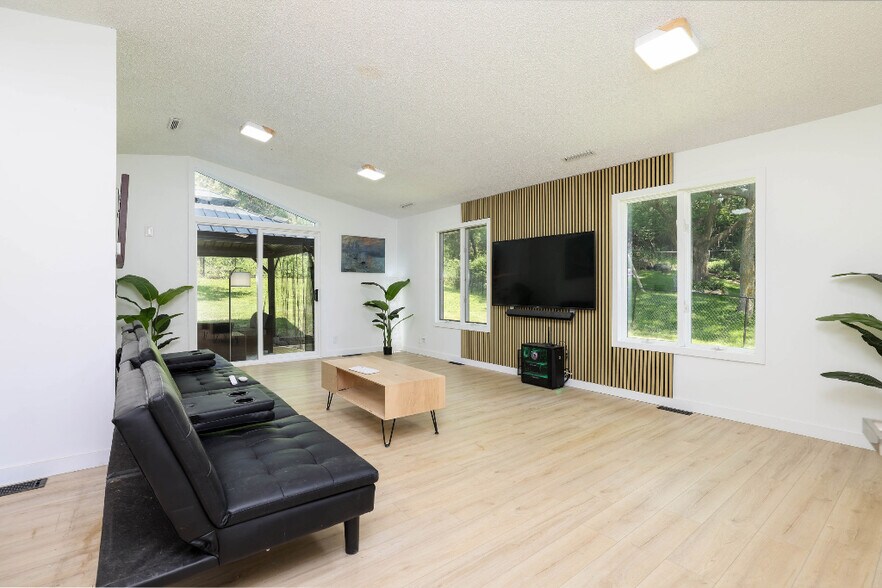 Building Photo - 3951 Willow Ct SW