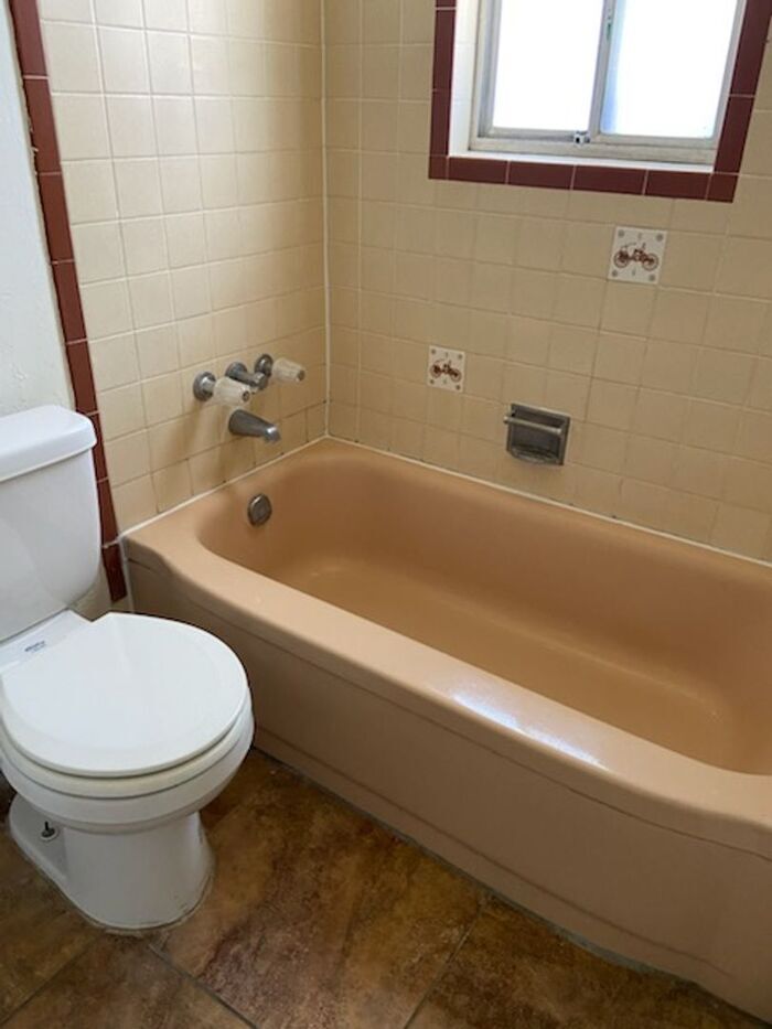 Building Photo - 1350 N Craycroft Rd