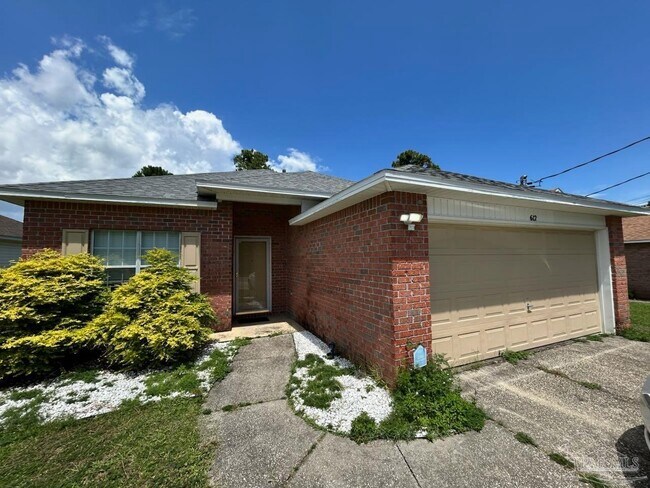 Primary Photo - 612 Reservation Ave