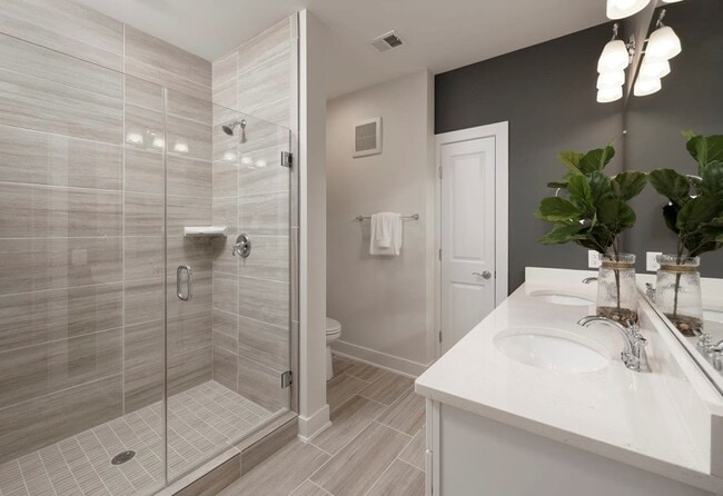 Master Bath - 2324 Windcharm St