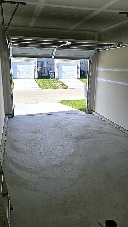 Building Photo - 431 Sunset Hollow Drive