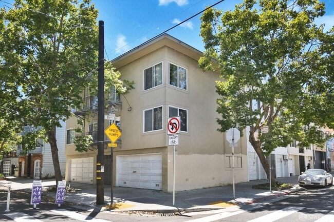 Building Photo - 700 Shotwell St
