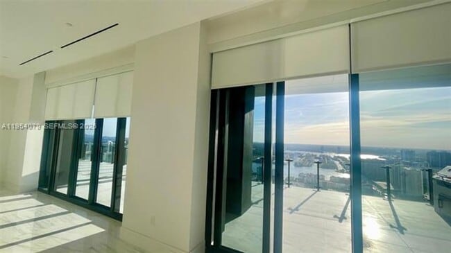 Building Photo - 17141 Collins Ave