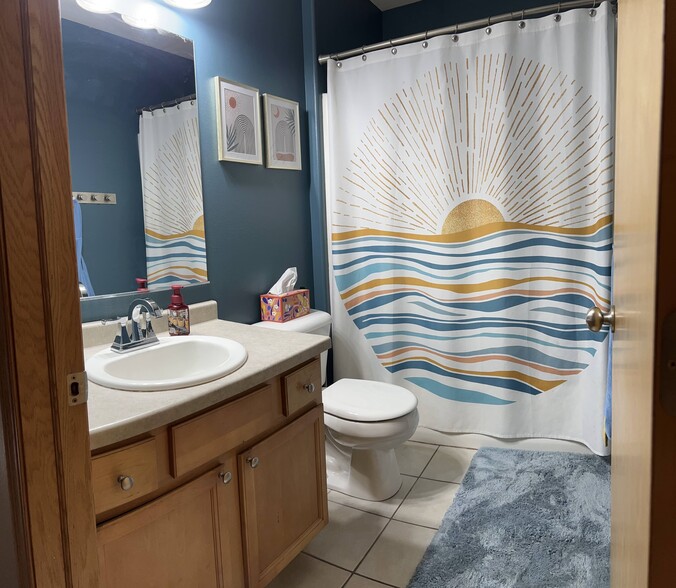 Building Photo - 2258 Spring Meadow Dr