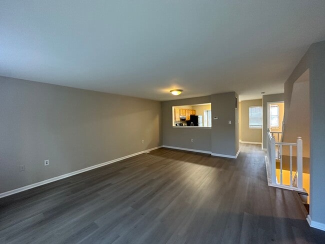 Building Photo - Charming 3 Bedroom/2.5 Bathroom Townhome with Attached Garage in Reisterstown, MD!