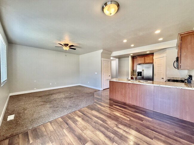 Building Photo - 6928 Village River Ln
