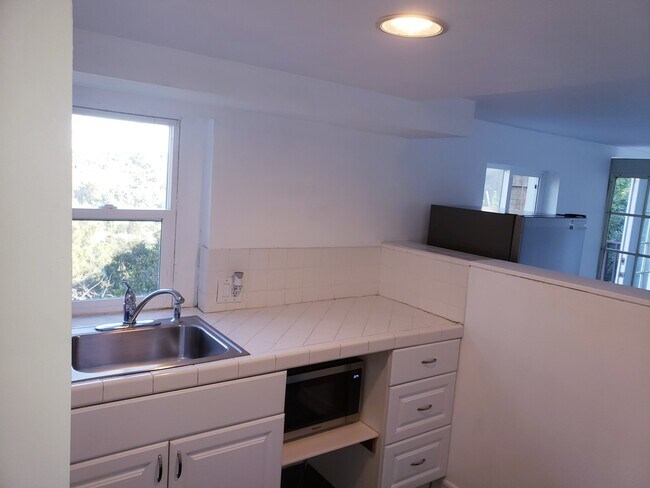 Kitchenette with room for stove top - 960 N Tigertail Rd