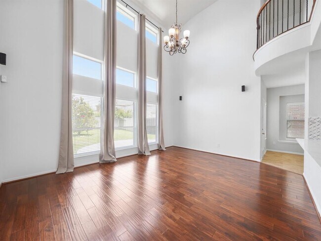 Building Photo - 25718 Westbourne Dr