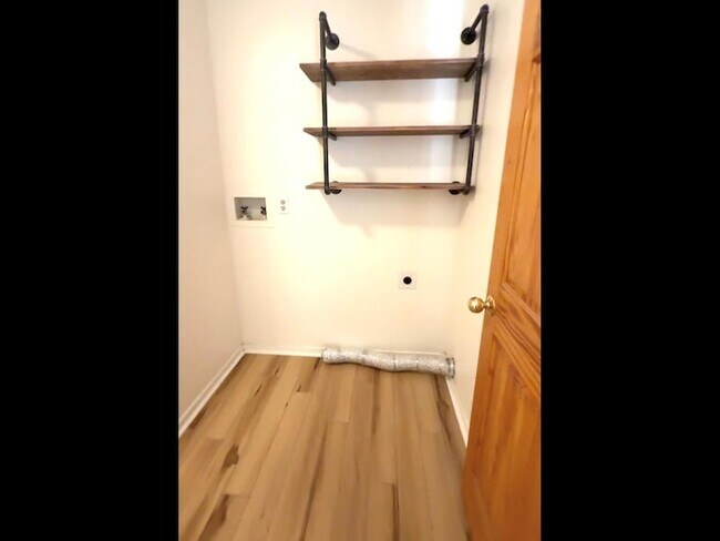 Building Photo - 15205 Cavalier Canyon Dr