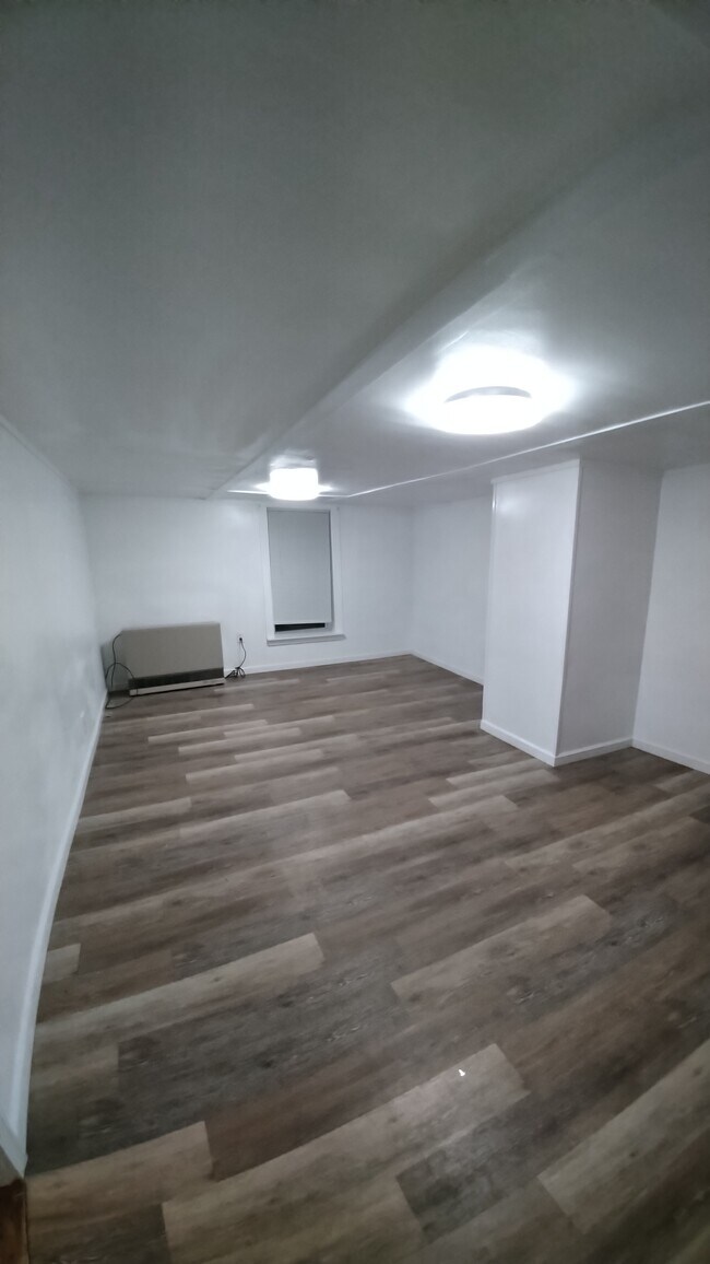 Building Photo - 8 Spofford St