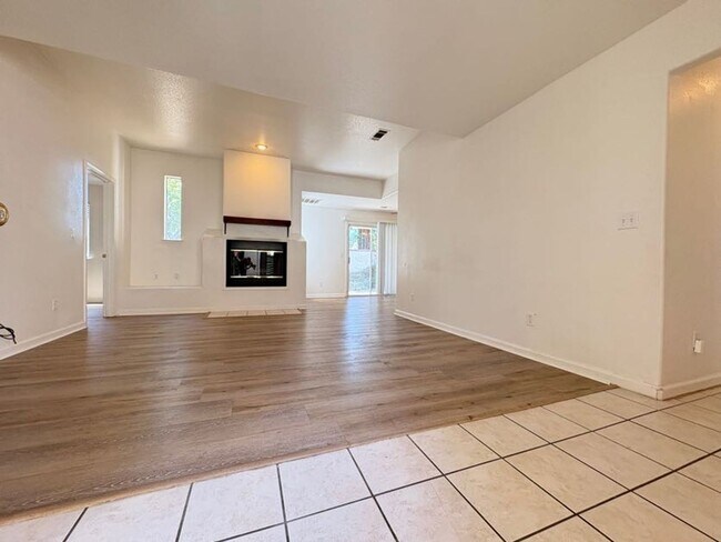Building Photo - Beautiful 3 Bedroom Home in Spanos East Ga...