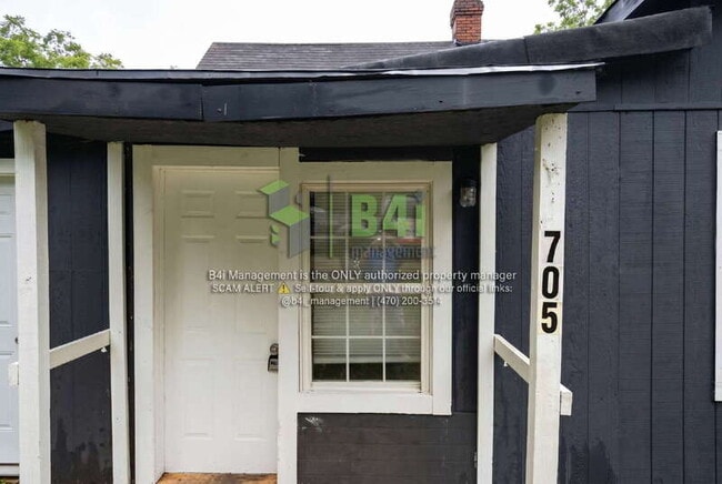 Building Photo - 705 Barnesville St