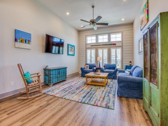 Building Photo - 405 Carneros Dr