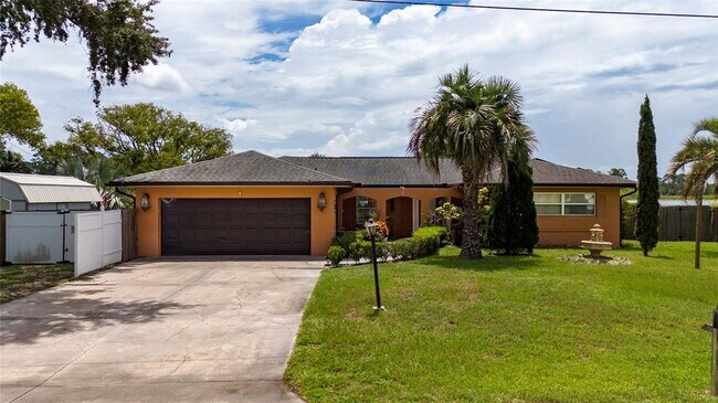 Primary Photo - 1265 E Fowler Dr