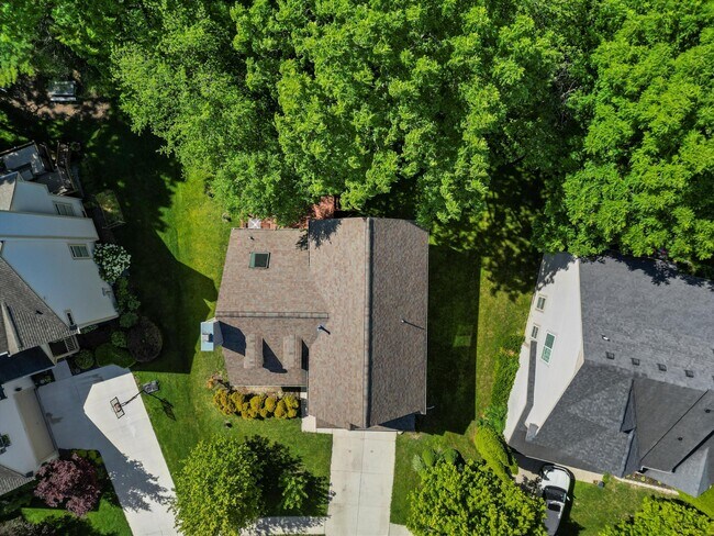 Building Photo - 5841 Lafayette Ln
