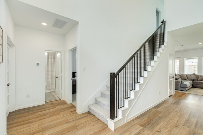 Building Photo - 2618 Jasper Oaks Dr