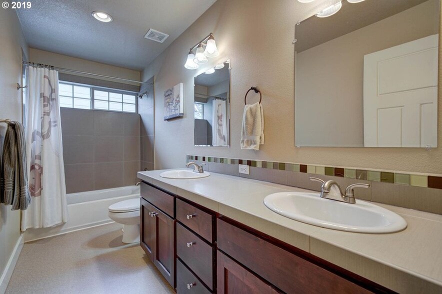 Bath - 7921 N Denver Avenue