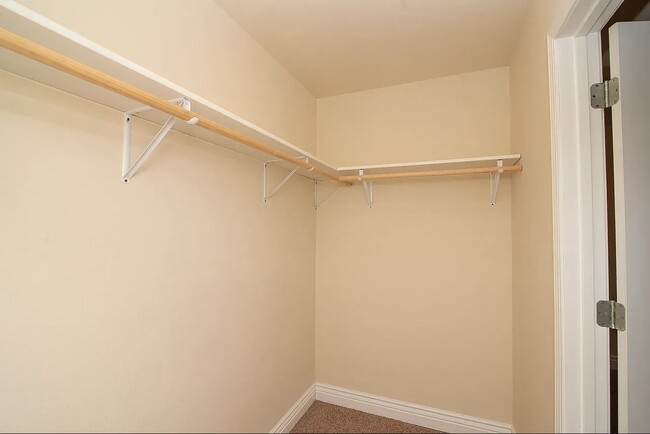 Building Photo - 300 Rylee Cir