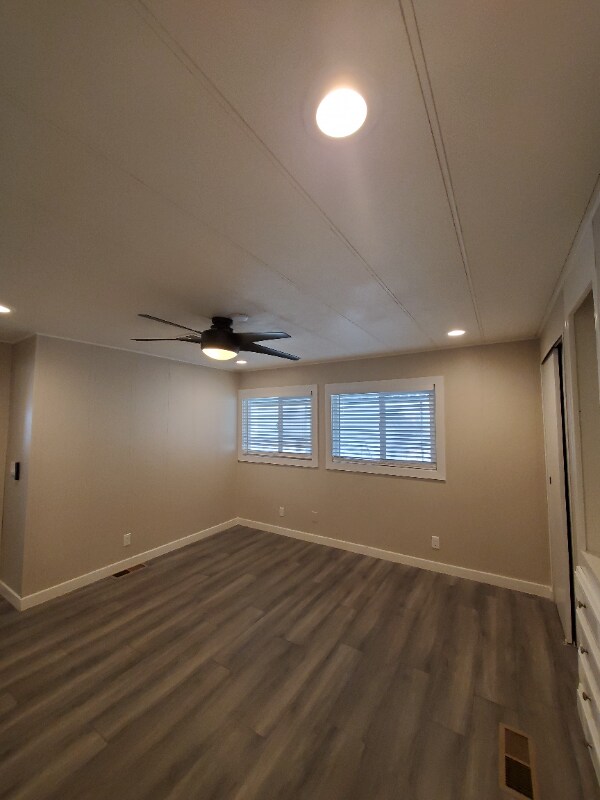 Building Photo - 2401 E Southern Ave