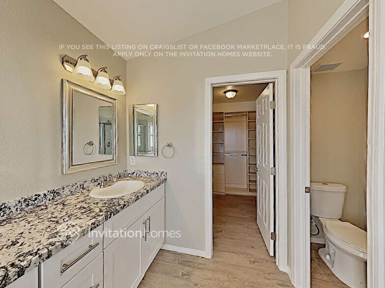 Building Photo - 9427 Hanta Ave