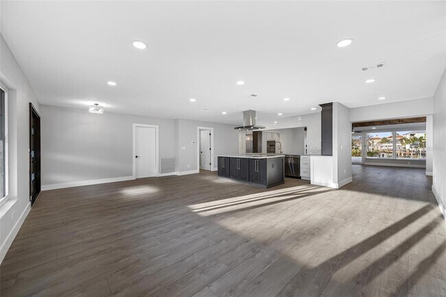 Building Photo - 1029 Bal Harbour Dr