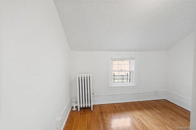 Building Photo - 9 N Dearman St