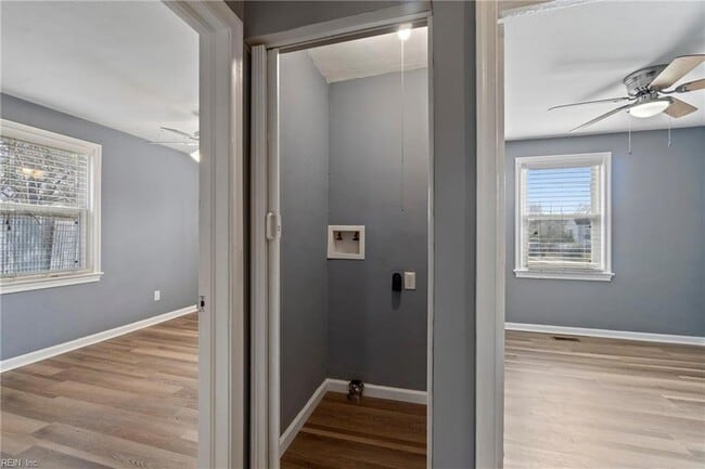 Building Photo - 1009 De Gaule St