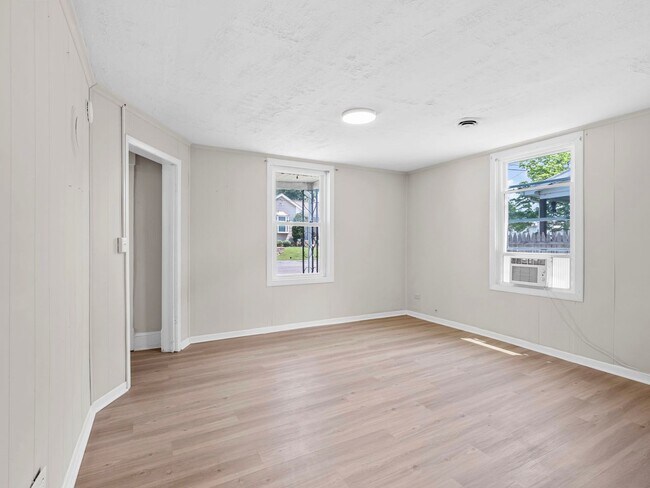 Building Photo - 2BR/1BA House for Rent in Norwich Neighborhood