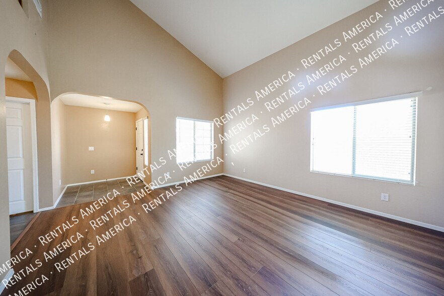 Building Photo - 23808 N Tayrien Ln