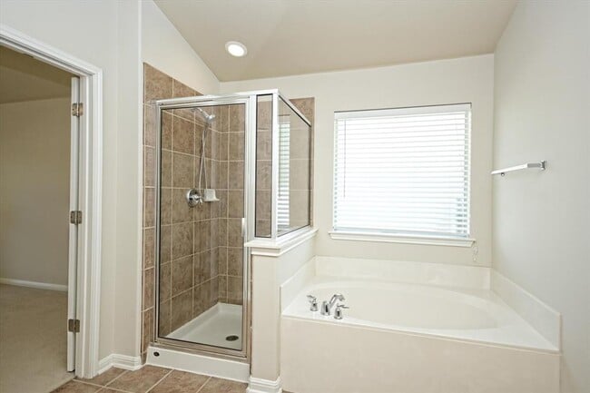 Building Photo - 401 King Eider Ln