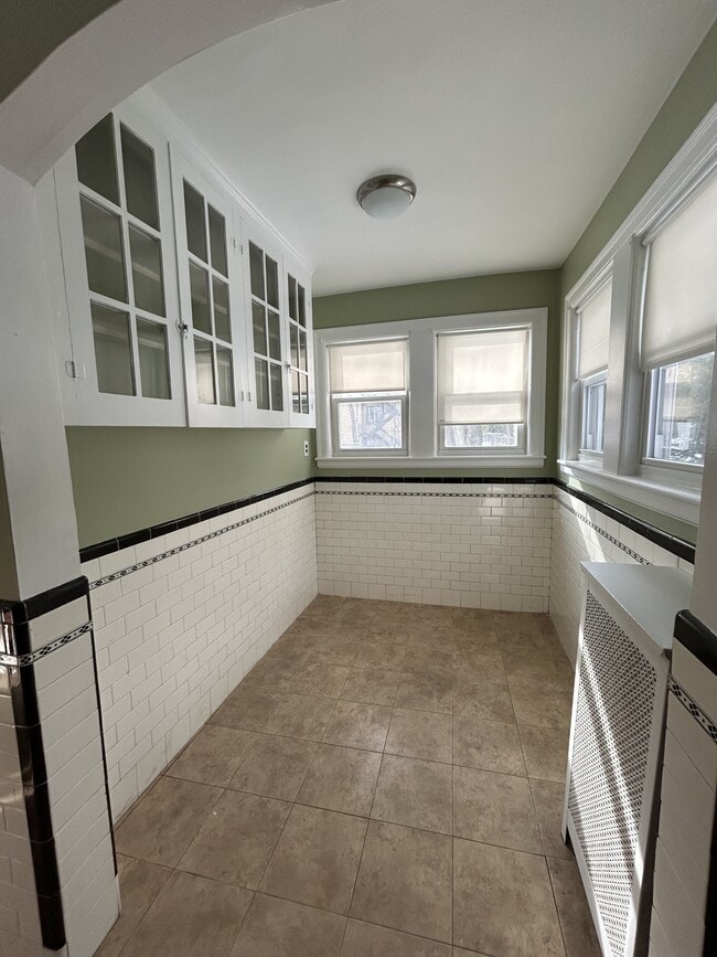 Building Photo - 7 Ureco Terrace