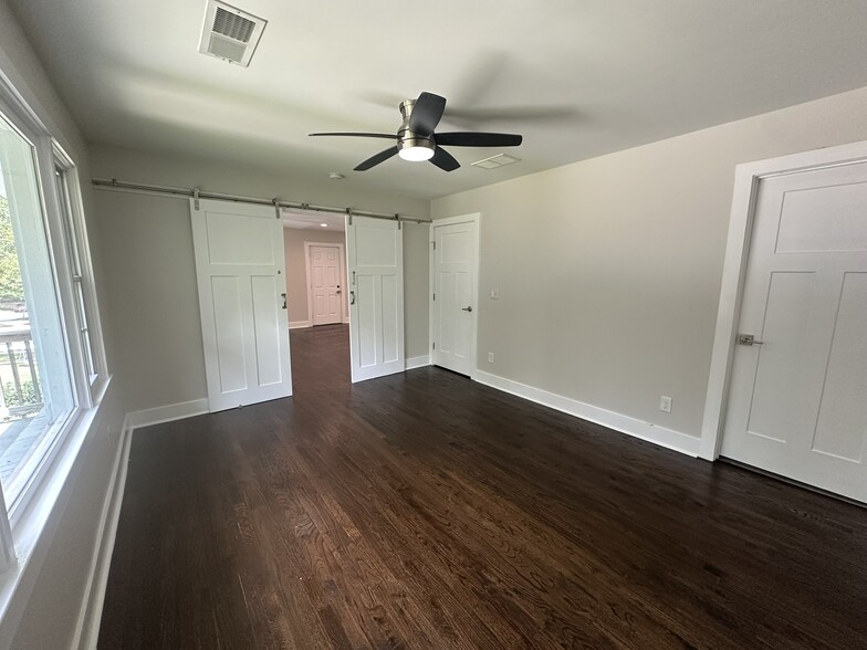 Building Photo - 569 Woods Dr NW