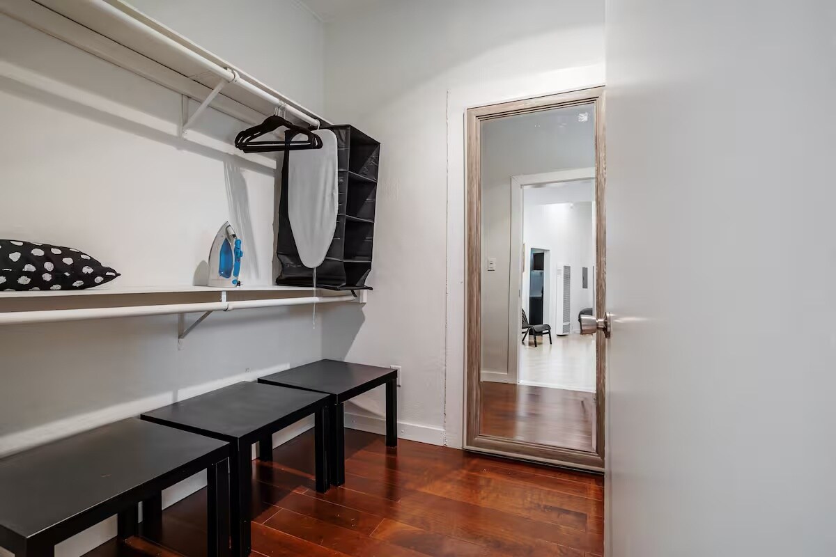 Building Photo - 1806 Washington Way