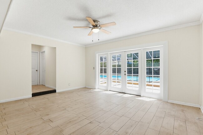 Building Photo - 6 Baywood Dr