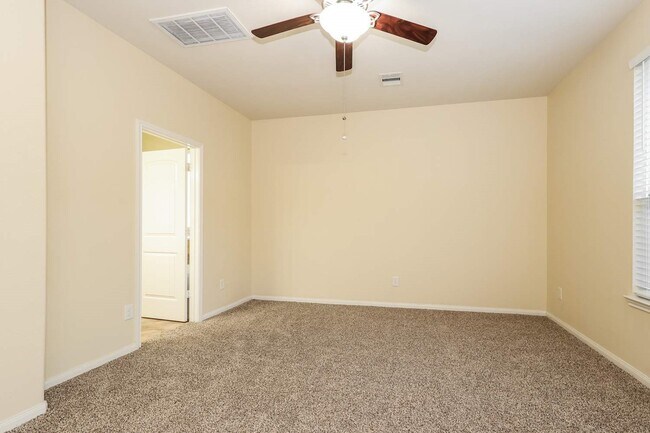 Building Photo - 30631 Gardenia Trace Dr