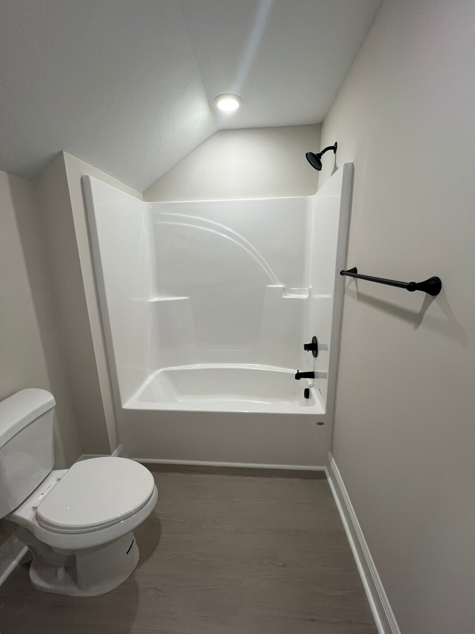 Building Photo - 102 Bennett St