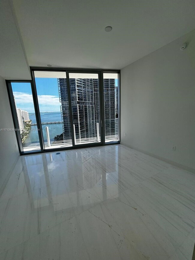 Building Photo - 300 Biscayne Boulevard Way