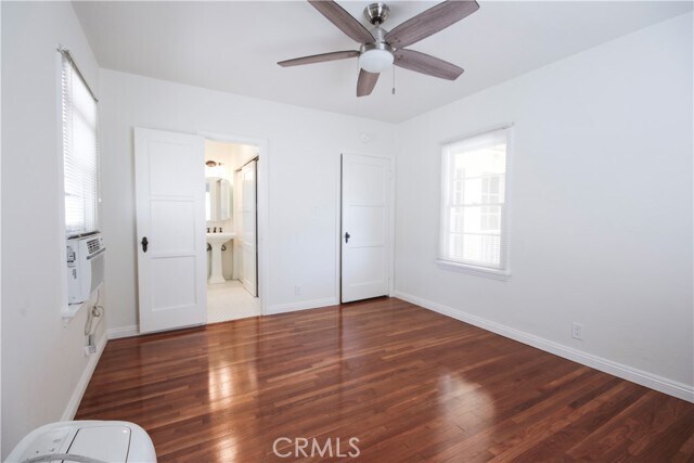 Building Photo - 1040 W Almond Ave