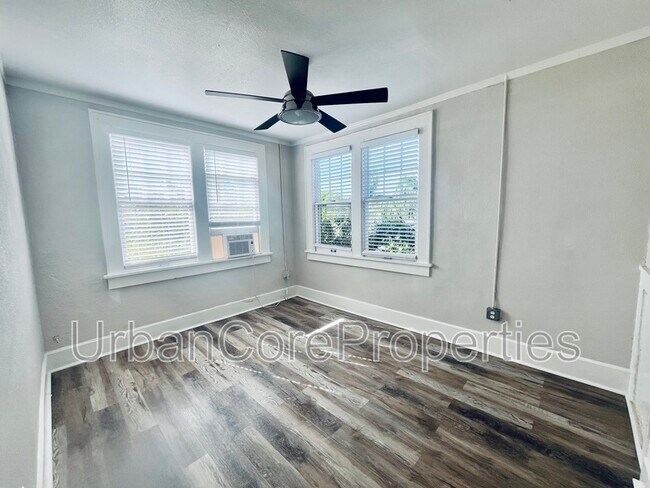 Building Photo - 360 13th Ave NE