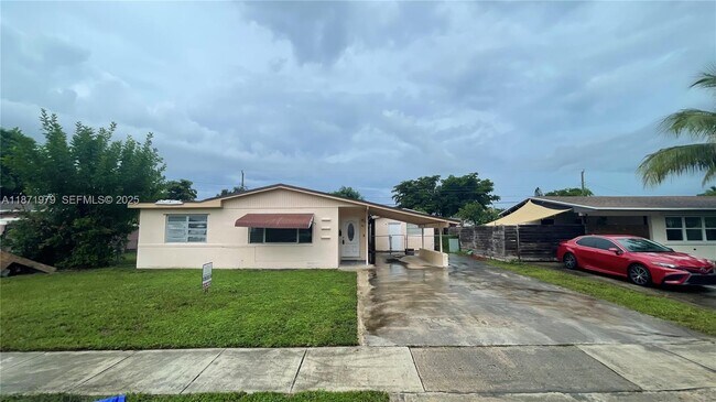 Building Photo - 301 N 67th Ave