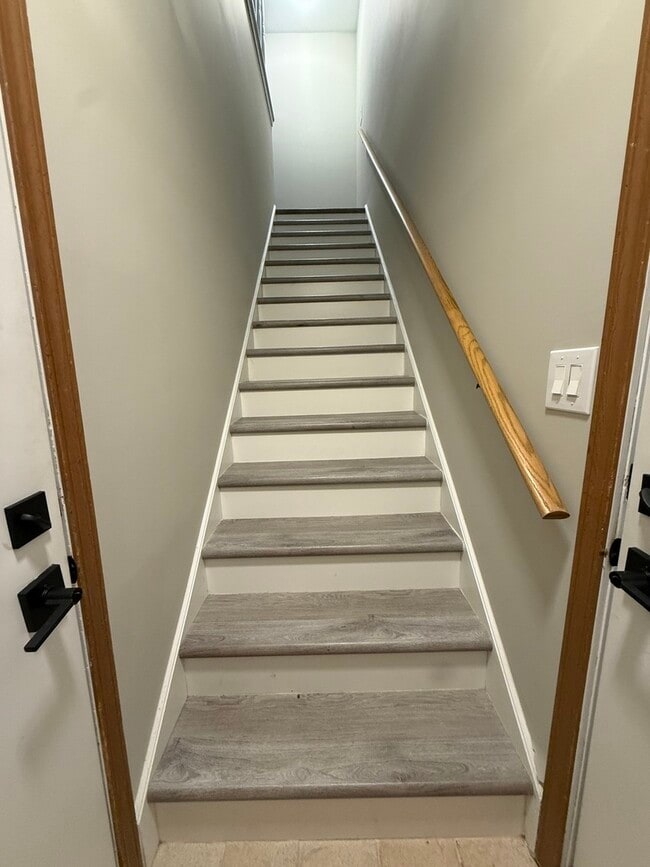 Building Photo - 45 Spuhler Dr