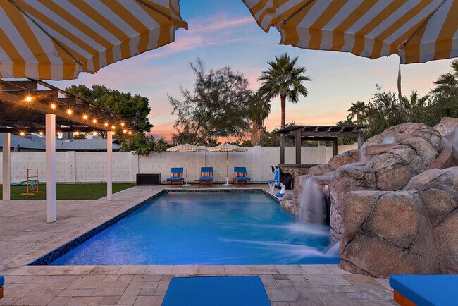 Building Photo - 12201 N 58th Way