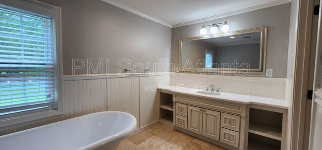 Building Photo - 40 Pheasant Dr SE