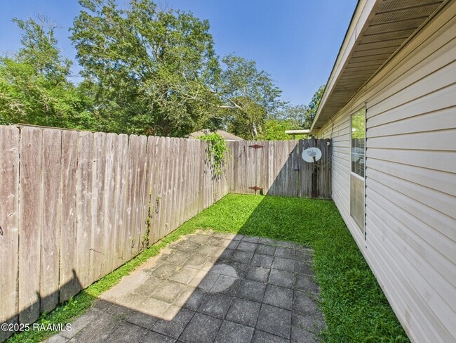 Building Photo - 200 S St Jean St