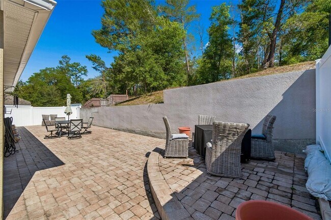 Building Photo - 107 Park Hurst Ln