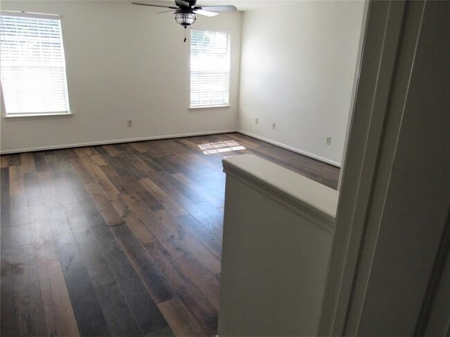 Building Photo - 18822 Timber Way Dr