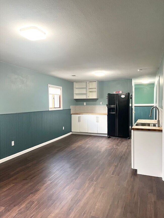 Building Photo - Gorgeous 4 bedroom, 2 bath Home with 2 car attached garage In NW Loveland, Colorado