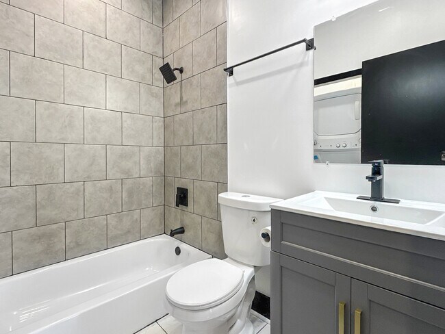 Building Photo - 2325 Reisterstown Rd